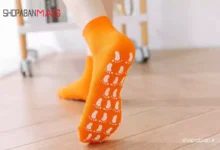نحوه پوشیدن جوراب سیلیکونی روی پای تمیز