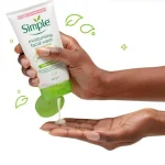 ژل شستشوی صورت مرطوب کننده سیمپل مدل moisturising حجم 150 میلی لیتر 3