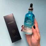 بطری سرم هیالورونیک اسید وزه از نزدیک